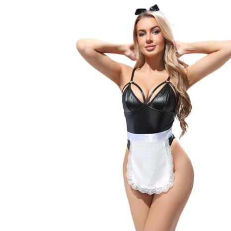 L110918-8.3014612-Photoroom